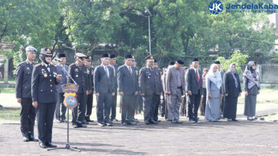 Peringati Hari Pahlawan, Kapolres Payakumbuh Bersama Forkopimda Gelar Ziarah Makam dan Tabur Bunga