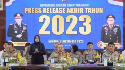 Konferensi Pers Akhir Tahun, Selama 2023 Polda Sumbar PTDH 8 Personel