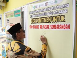 Deklarasi ODF di Balai Panjang, Bupati Safaruddin Ajak Seluruh Stakeholder Fokus Wujudkan Sanitasi Layak Bagi Masyarakat