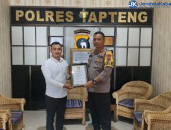 Kapolres Tapanuli Tengah Terima Penghargaan Dari Pengurus Besar Ikatan Mahasiswa Sumatera Utara (PB IMSU).