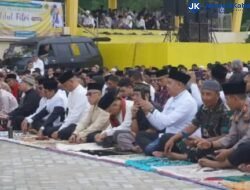 Ribuan Warga Padati Sholat Idul Fitri di RTH Mahkota Berlian