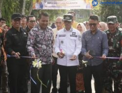 Diresmikan Bupati Safaruddin, Masyarakat Bukit Talao Akhirnya Nikmati Jalan Mulus.