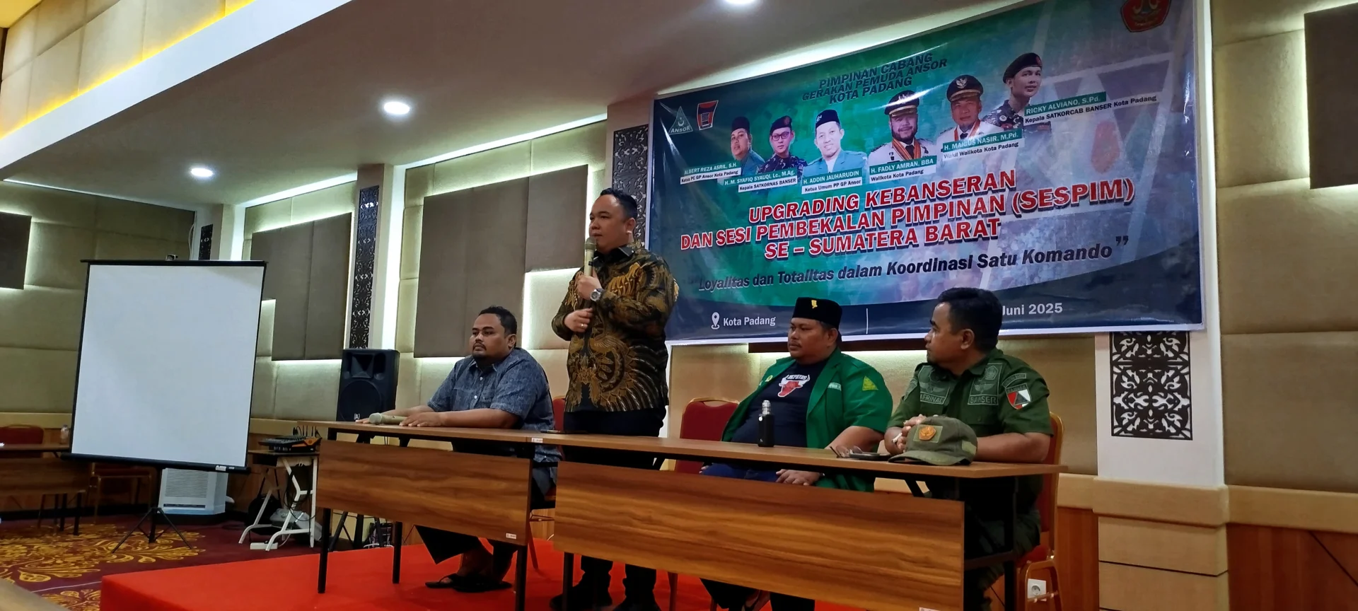 Nanda Satria Wakil Ketua DPRD Provinsi Sumbar