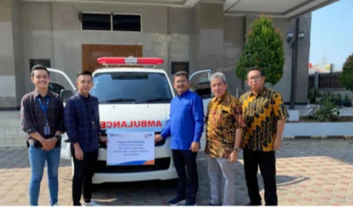 BRI Branch Office Kramat Region 6/Jakarta 1 Serahkan Bantuan 1 Unit Mobil Ambulans Kepada Gereja HKBP Letjend Suprapto
