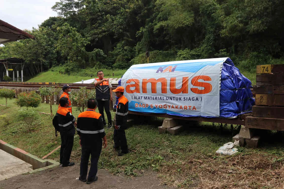 Jelang Nataru, KAI Siagakan 735 Petugas Ekstra dan Material Siaga untuk Amankan Perjalanan Kereta Api