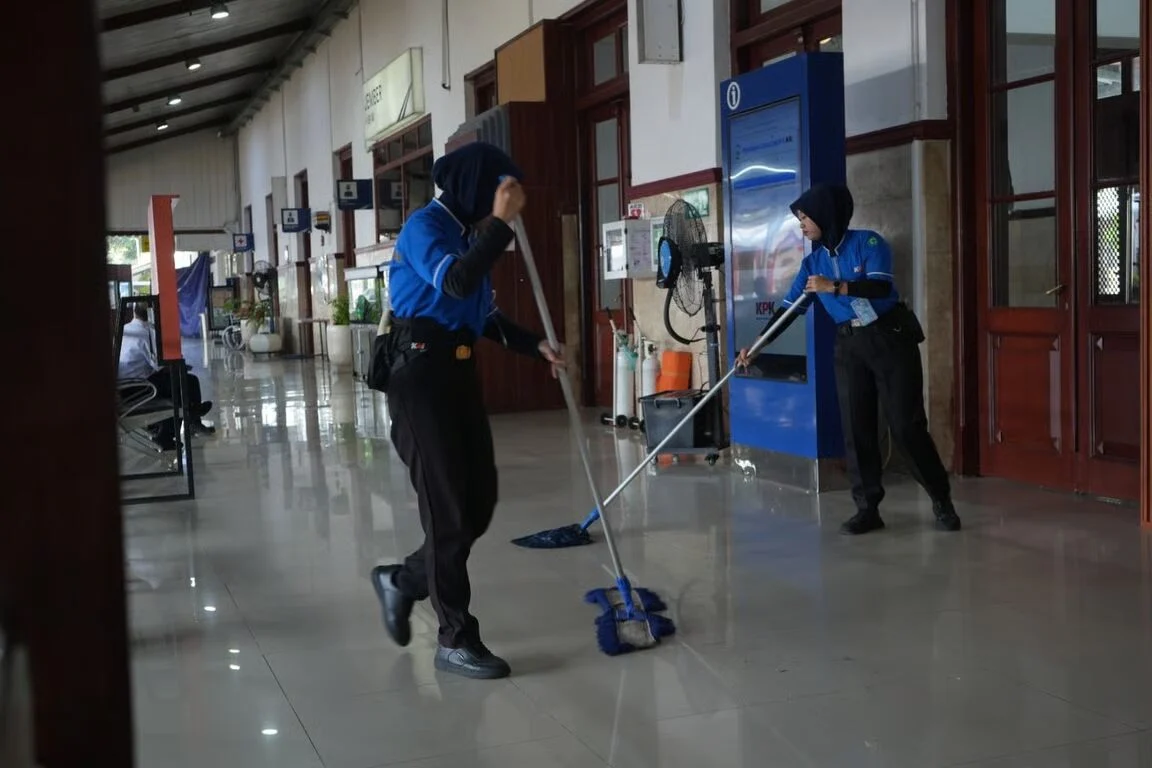 KAI Tingkatkan Layanan Angkutan Natal dan Tahun Baru 2025/2026 untuk Pastikan Mobilitas Aman dan Dorong Perputaran Ekonomi Nasional