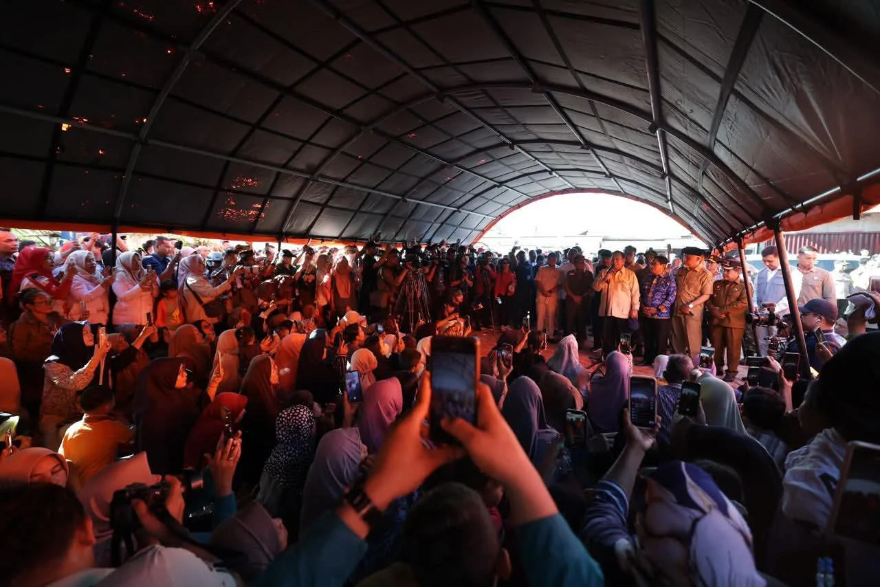 Tinjau Lokasi Bencana di Padang Pariaman, Presiden Prabowo Kerahkan Seluruh Kekuatan Pemerintah