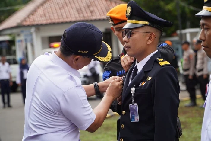Memulai Angkutan Nataru, KAI Daop 5 Purwokerto Lakukan Apel Gelar Pasukan untuk Pelayanan Optimal