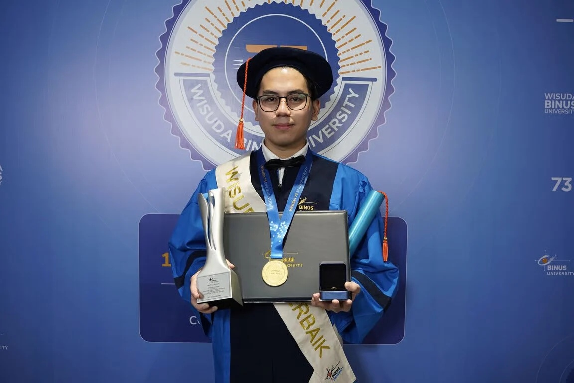 Kisah Lulusan BINUS Bandung Berkiprah di Dunia Global