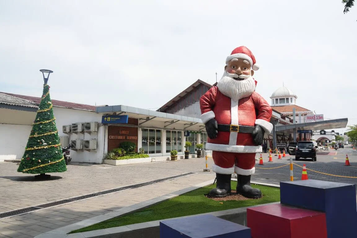 Nuansa Natal Sambut Pelanggan KA, Volume Penumpang KA di Semarang Capai 200 Ribuan Orang pada Masa Nataru