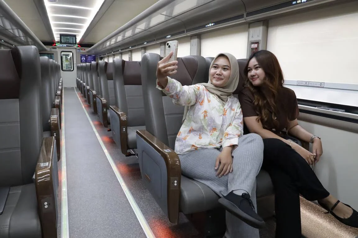 Pelayanan Lebih Baik, KAI Daop 2 Bandung Hadirkan Rangkaian Stainless Steel New Generation untuk Pelanggan KA Argo Wilis, Turangga, dan Parahyangan