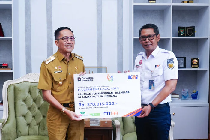 KAI Divre III Palembang Salurkan Bantuan CSR Sebesar Rp 520 Juta untuk Dukungan Sosial dan Infrastruktur Publik di Kota Palembang