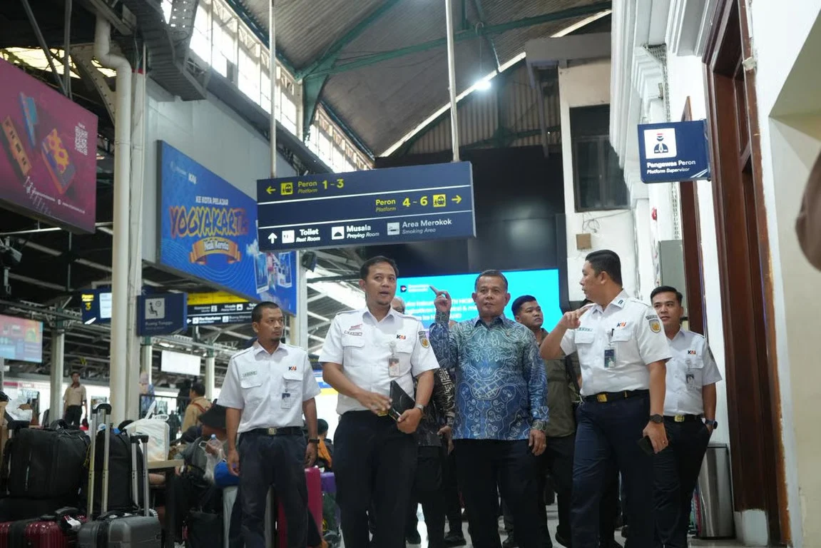 Wakil Menteri UMKM Apresiasi Pemanfaatan Ruang Bagi UMKM di Stasiun Yogyakarta