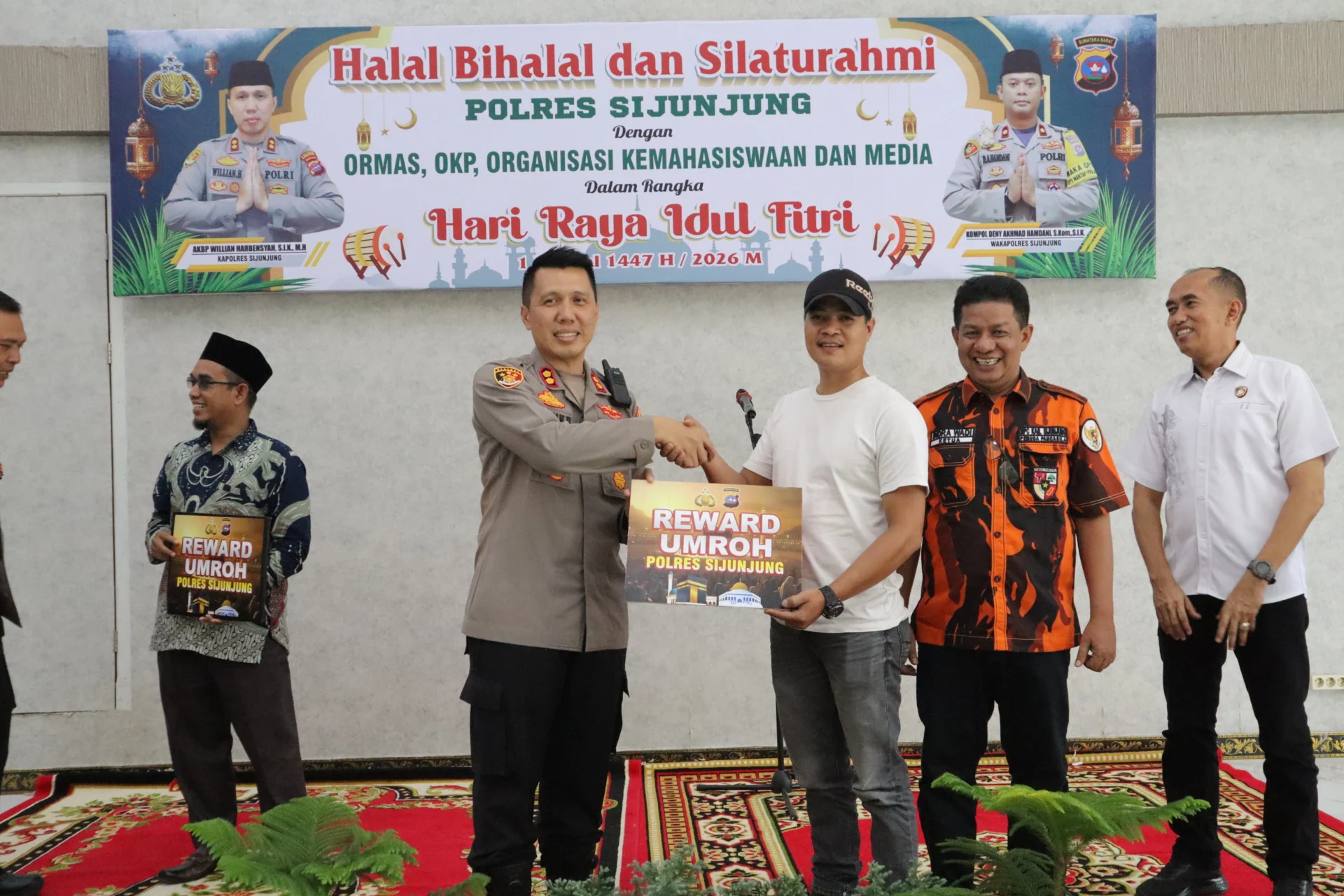 Ketua Sapma PP Sijunjung dapat rewards Umrah dari Kapolres Sijunjung