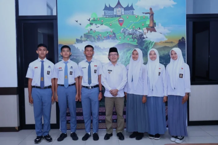 Enam Putra-Putri Terbaik Payakumbuh Siap Harumkan Nama Daerah di Paskibraka Sumbar 2026