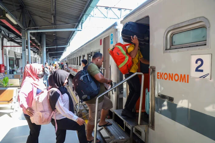 KAI Daop 1 Jakarta Tambah Sembilan Perjalanan Kereta Api Jarak Jauh