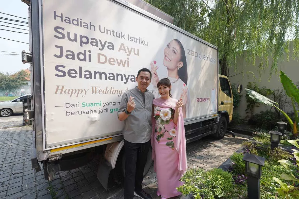 Dianggap Suami Idaman, Regi Datau Terbang Lintas Negara demi Kejutan Anniversary untuk Ayu Dewi