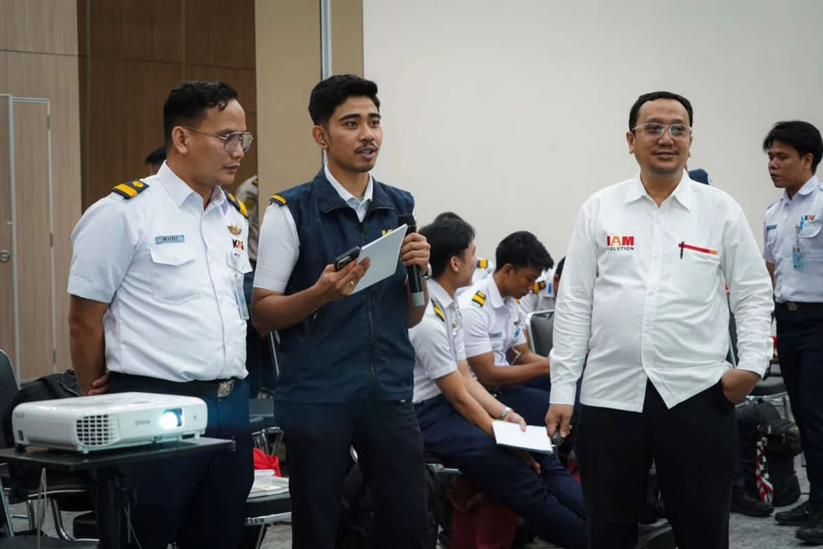 Jumlah Pengguna Meningkat, LRT Jabodebek Perkuat Kompetensi Train Attendant