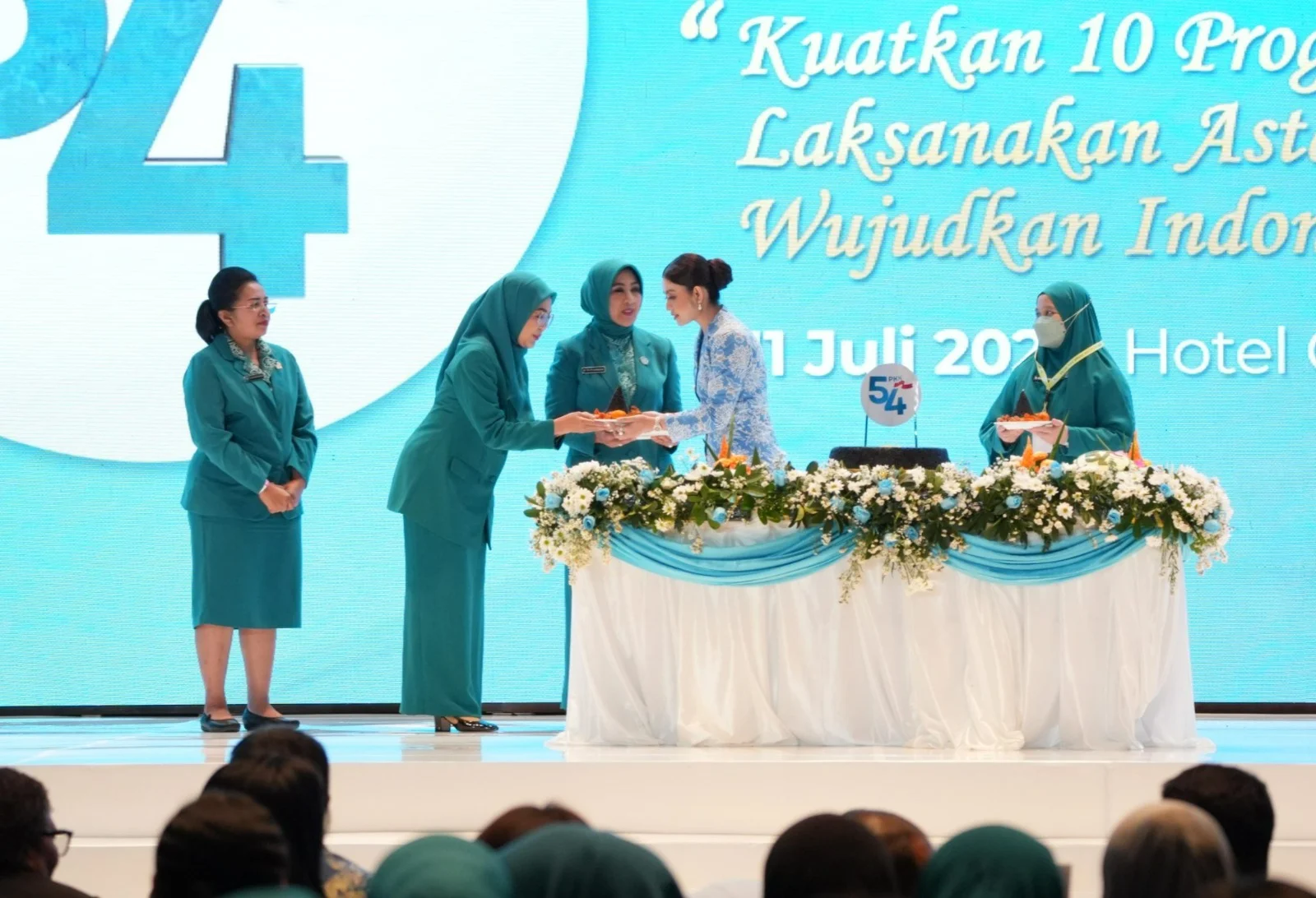 TP PKK Payakumbuh Raih Dua Penghargaan Nasional di HKG PKK ke-54