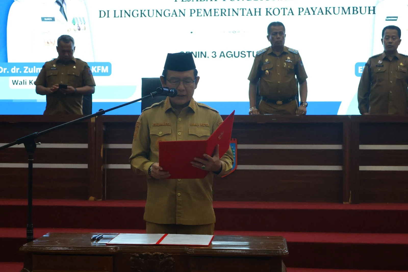 Zulmaeta Lantik 17 ASN Payakumbuh, Tekankan Integritas dan Pelayanan Masyarakat