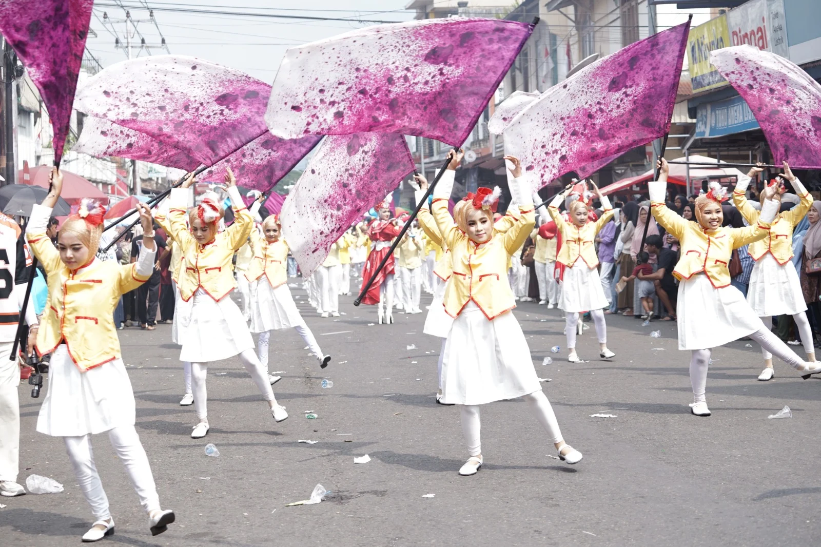 113 Kontingen Meriahkan Pawai Alegoris HUT ke-81 RI di Payakumbuh