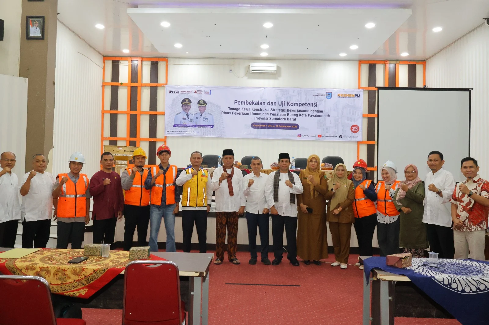 Pemko Payakumbuh Sertifikasi 115 Tenaga Kerja Konstruksi, Perkuat Kualitas Infrastruktur